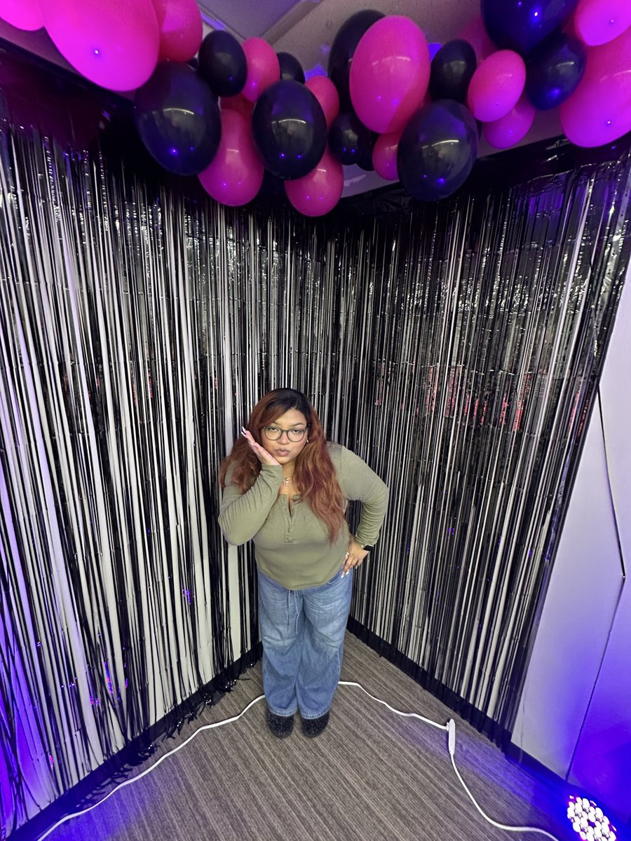 princesstheo_'s tweet photo. #tomorrowxtogether_popup #hello82 #82giveaway https://t.co/k3EwiEKChB