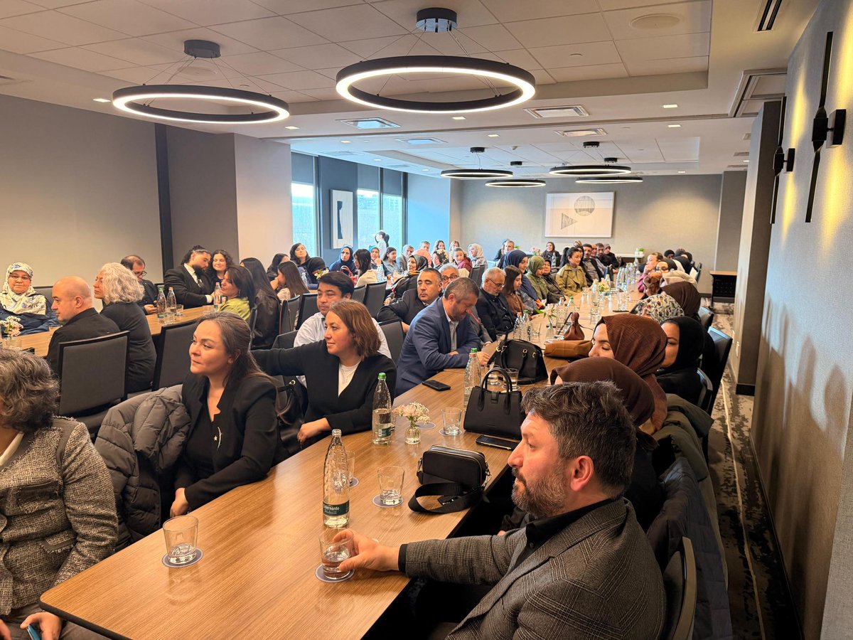 TC_MontrealBK's tweet image. "Kuşaklar Arası Sevgi Bağları ve Kültürel Mirası Koruma" projesinin kapanış töreni, proje katılımcıları ve çok sayıda seçkin davetlinin iştirakiyle #Montreal Hyatt Place Otel Salonunda gerçekleştirilmiştir.