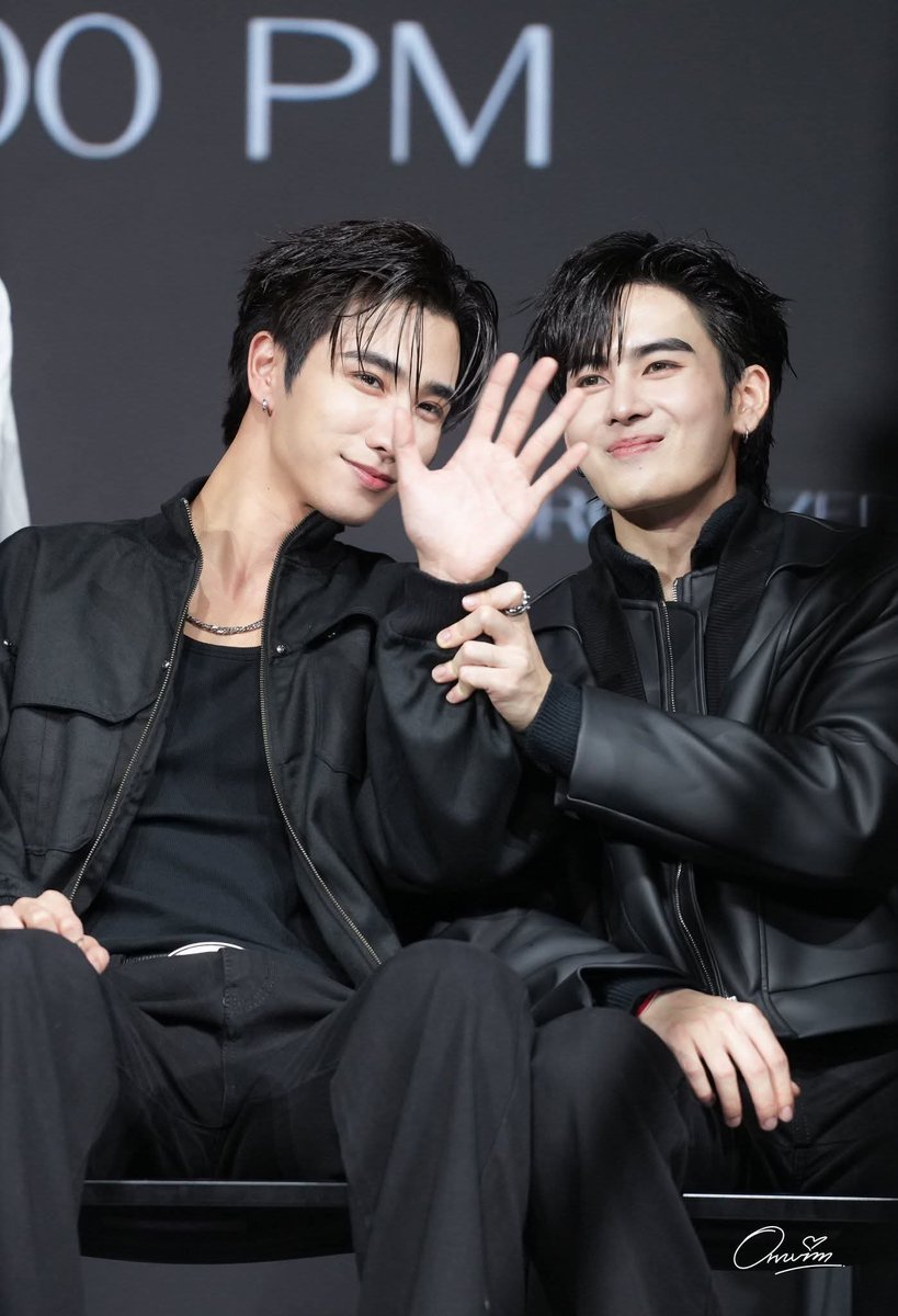 🍁TheintYati🍁 tweet media