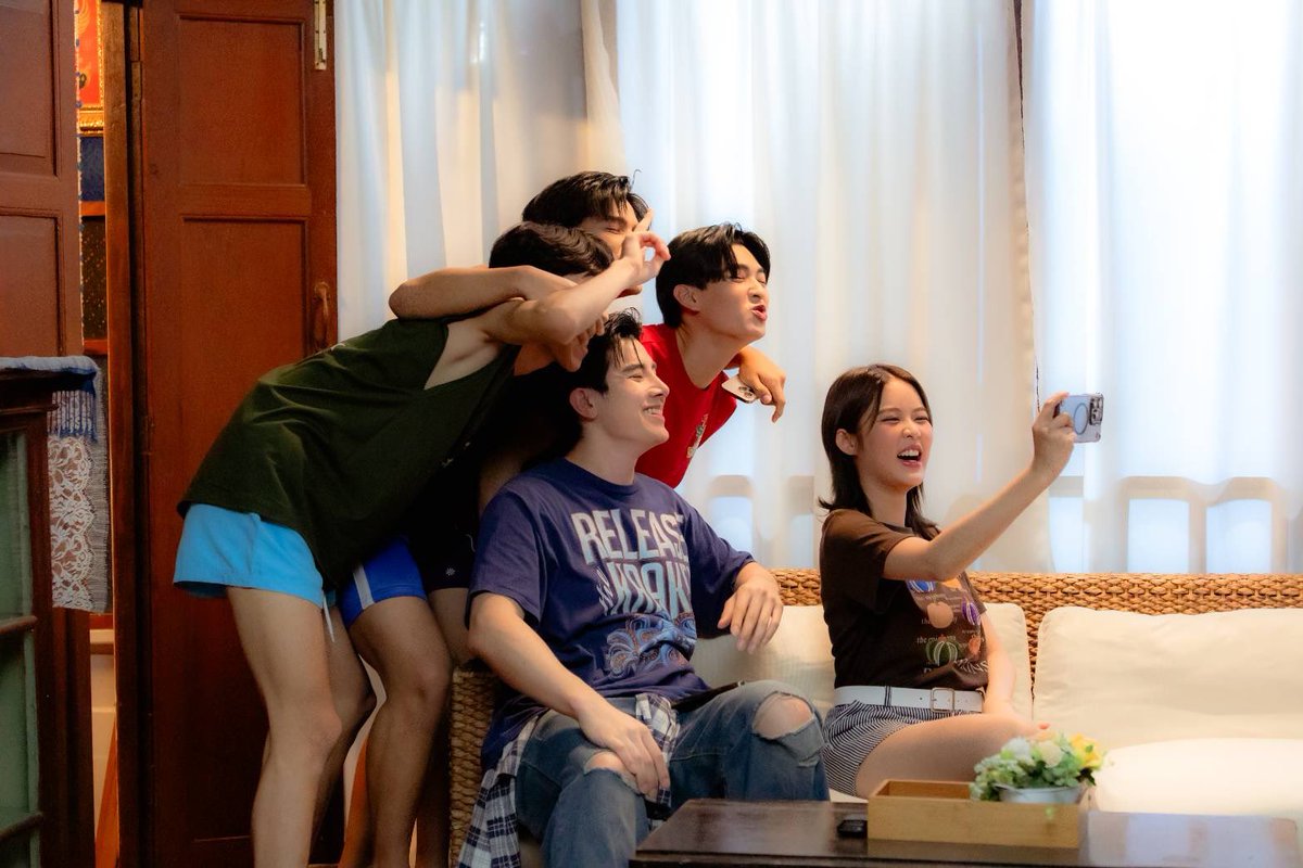 MPRIGHTHERE tweet media