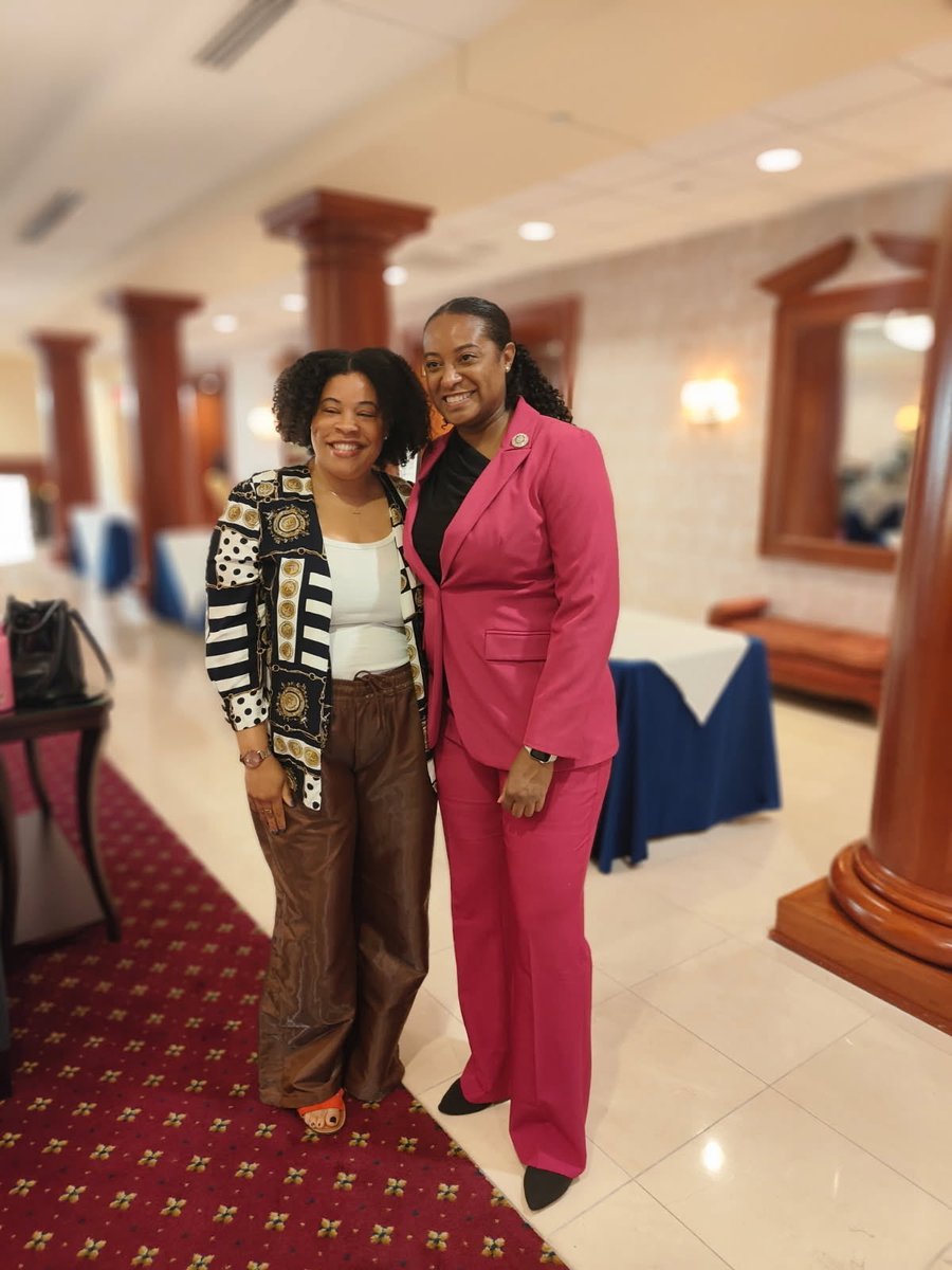 JCarrollFoy's tweet photo. The Hampton Roads Social Justice Conference was a success with two days of great speakers, networking, and a wide array of sessions focused on advocacy, education, and community-building. Thank you Dr. Steven Keener for inviting me to be the keynote speaker https://t.co/DnR2RzD87w
