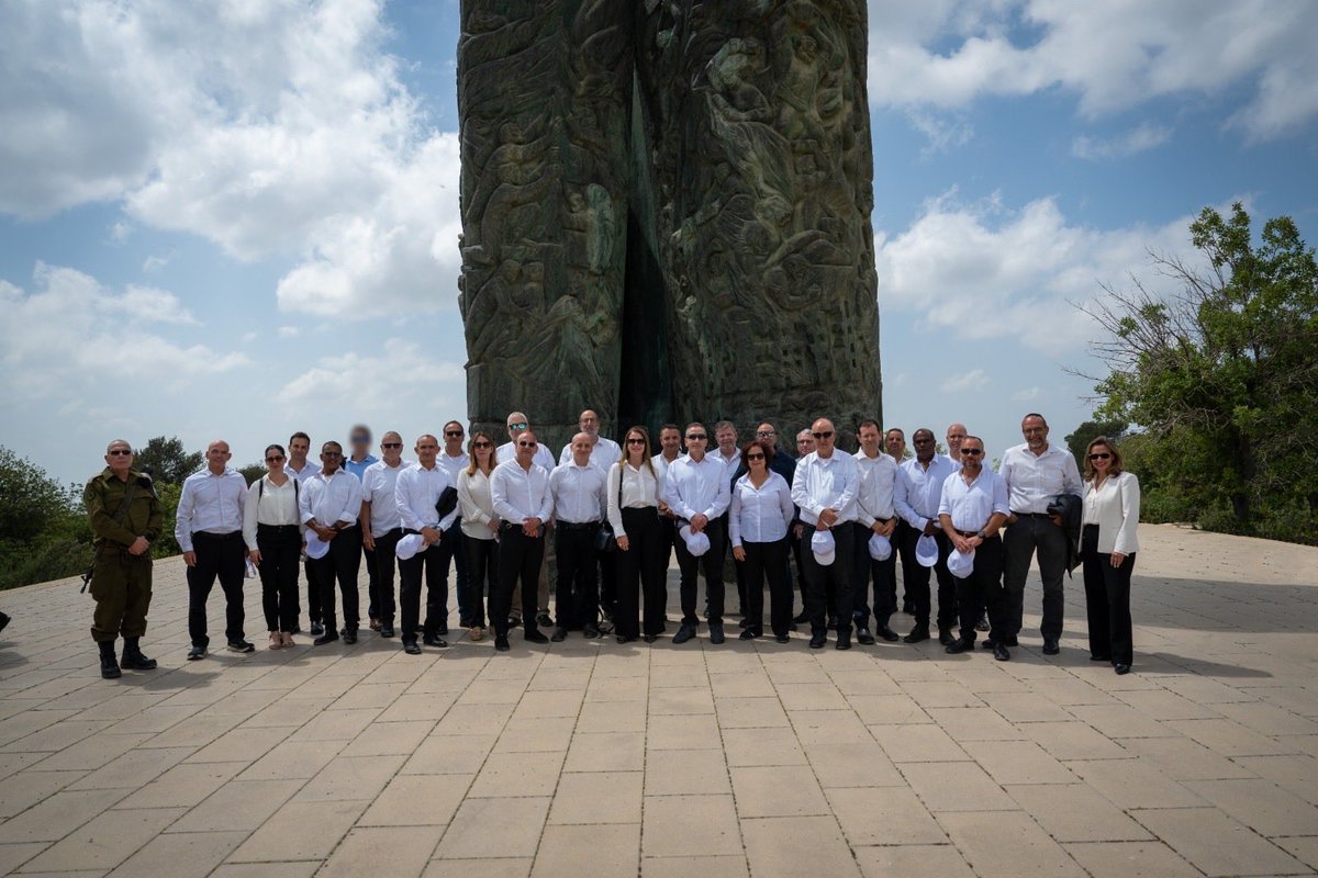 משרד הביטחון tweet media