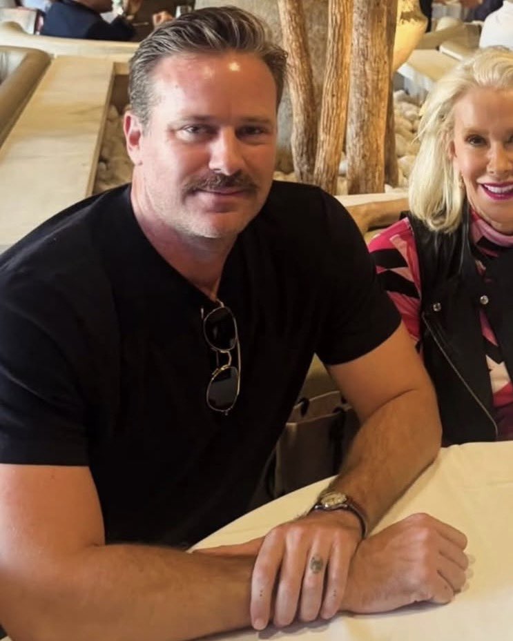 Male Central tweet media