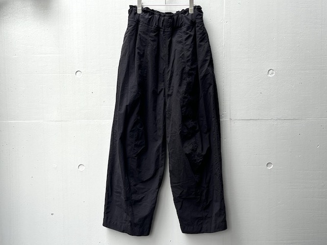va_va_shop's tweet photo. "FIRMUM・Nylon tussah curve pants" new in !! - VA-VA online shop 
https://t.co/lOBxrB3q2w 
#firmum #フィルマム #pants #pants #widepants #ワイドパンツ https://t.co/C15pIrUdIn