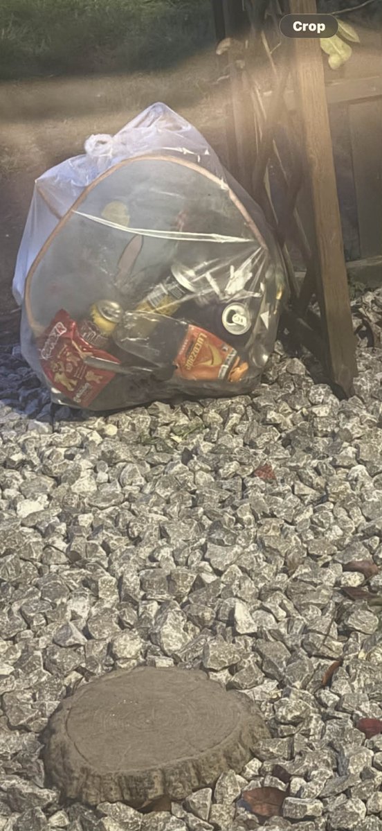 Litterwatch1's tweet image. Last night, Dawn spent her evening clearing a whole bag of fly-tipped rubbish off her street in #WestBromwich. The nearby industrial site makes it a target for illegal dumping. Please, stop fly-tipping! Keep our community clean.  #volunteers  #CleanUp #sandwell