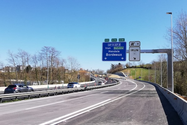 Construccion tweet media