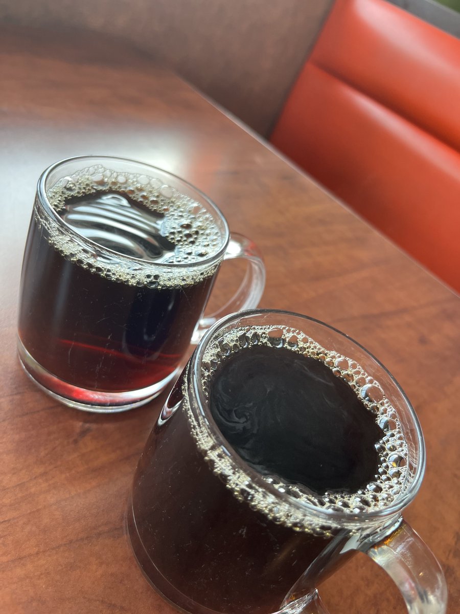 Olenadice's tweet image. Feliz Lunes! Café? #Lunes #coffee #coffeelover #coffeetime