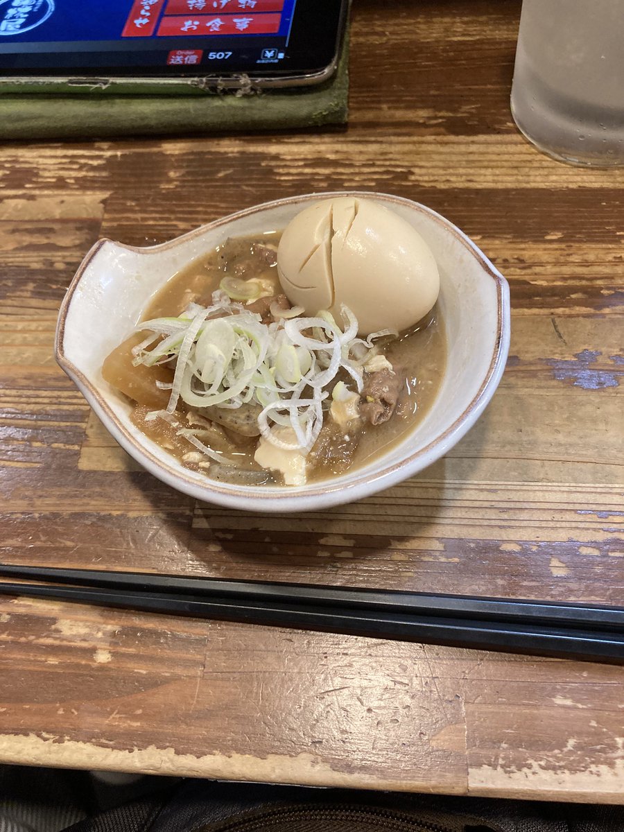 帰りは、息子と近くの中華屋に行った後、1人でホテル近くの晩杯屋へ。
気づいたら刺身ばっかり頼んでたー。