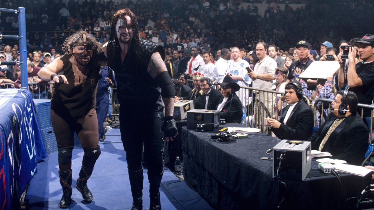 WWFWrestling1's tweet image. 📸 Four more photos of the WWF In Your House 14 main event from this day in 1997. 🏡 #WWF #WWE #InYourHouse #Mankind #Undertaker