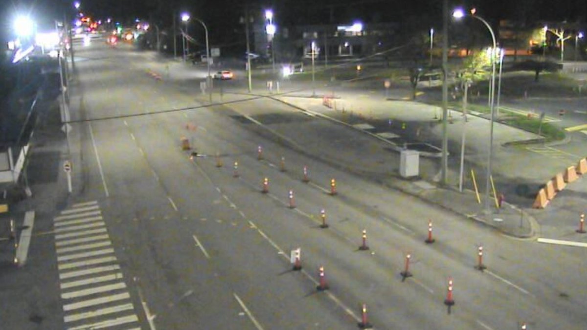 DriveBC's tweet image. 🇨🇦 ➡️ 🇺🇸 #BCHwy15 / 176th St southbound at #PacificHwy is an estimated 7 minutes. #SurreyBC
ℹ️ More info: drivebc.ca/?pan=-122.7236…