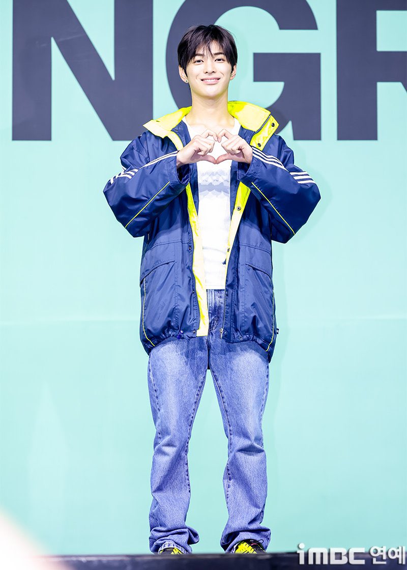 #KEONHO ในงานคัมแบ็กโชว์เคสฉลองการเปิดตัวมินิอัลบั้มชุดที่ 2 ‘GREENGREEN’ ที่ Yes24 Live Hall วันนี้!

#CORTIS #코르티스
#GREENGREEN