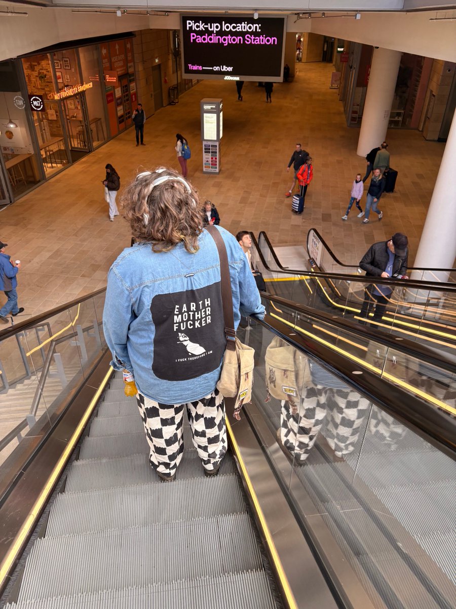 Annunziata Rees-Mogg tweet media