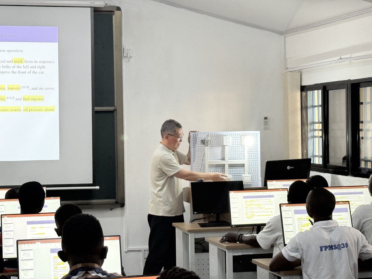 CrsgSierraLeone's tweet photo. Students in Sierra Leone are loving the Excellence Skills Academy! A fantastic partnership between China Railway Seventh Group, Freetown Polytechnic &amp; Zhengzhou Railway Technician College is empowering the next generation. 🚀@CRECofficial @FreetownPo29539 #YouthBridge https://t.co/EfHlqkYIKe