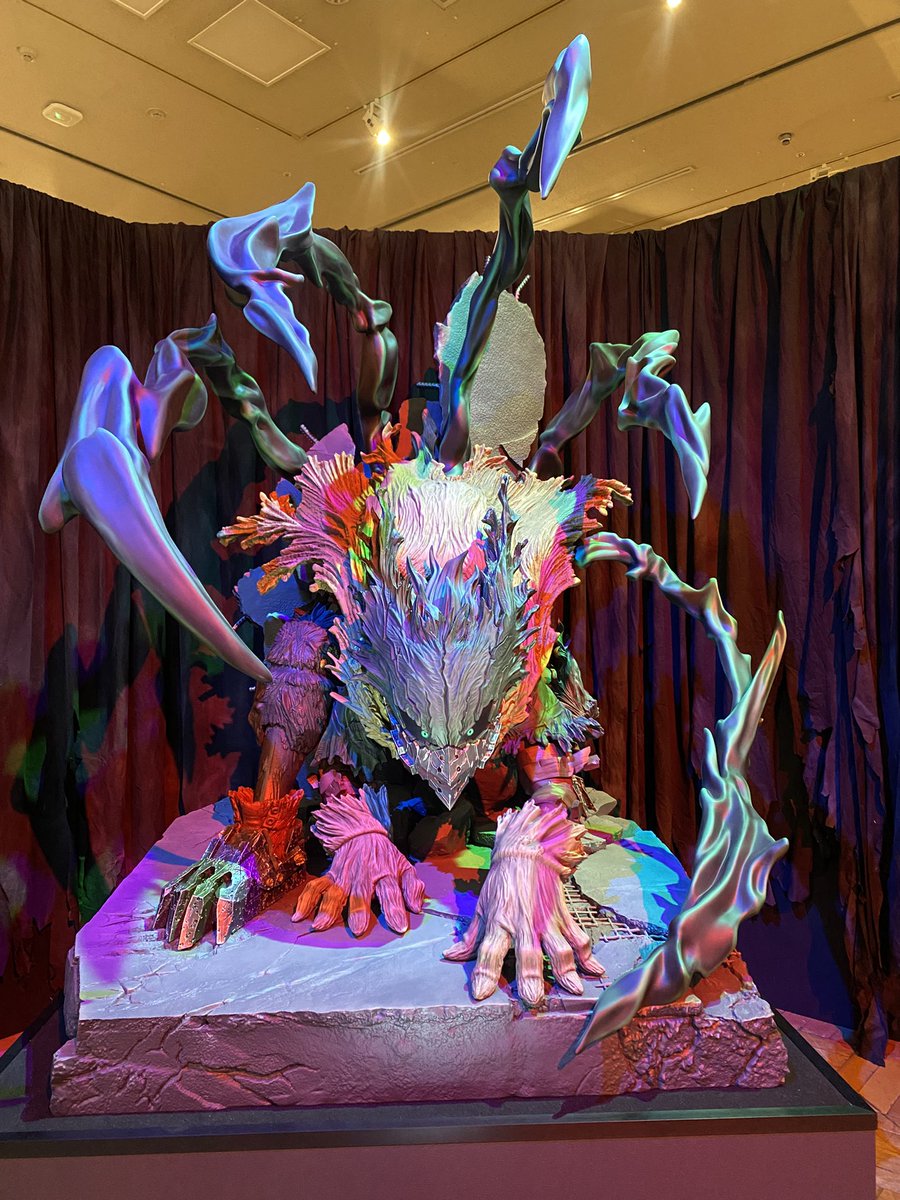 よるお tweet media