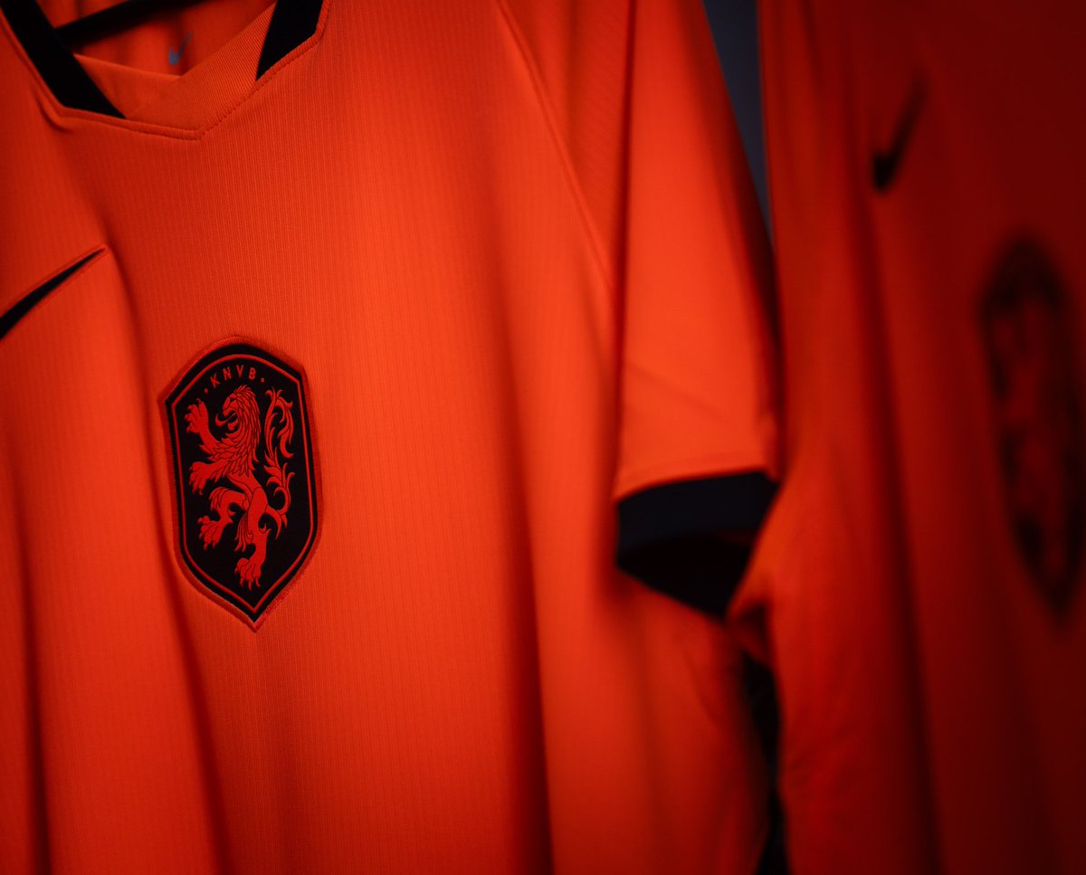 Kick_Off_Gear's tweet image. Oranje Rising 🇳🇱
every step intentional, every look effortless, every detail telling a story.

The Netherlands 2026 home jersey is available now (walk-ins and online)

#KickOffGear
#KOG
#KOGMY
#Oranje