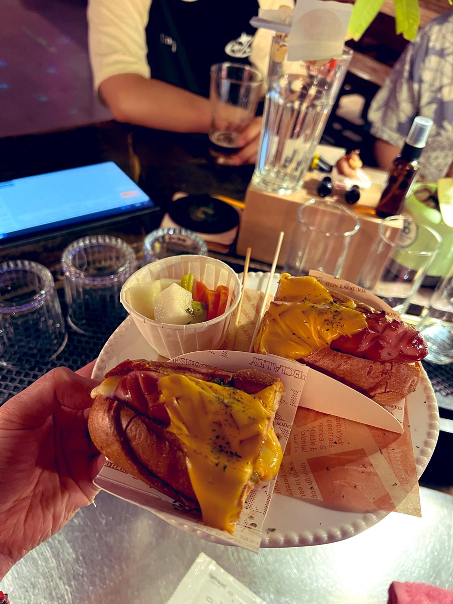 펍 오두막 tweet media