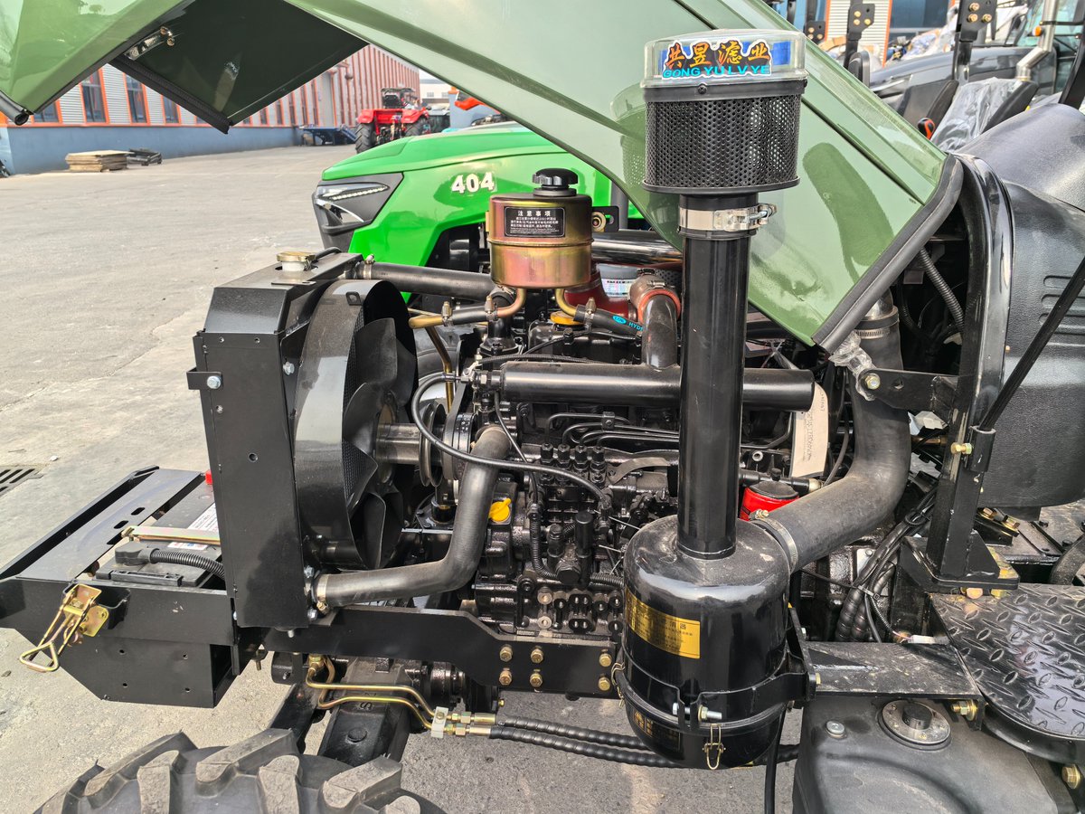 LuyuP79409's tweet image. YF504 dark green tractor 🌿🚜 Reliable power for plowing, hauling &amp;amp; implements 🌾
+86 19853901871 | yf-agri.com
#yfagri #tractors #farmmachinery #agriculture #tractor