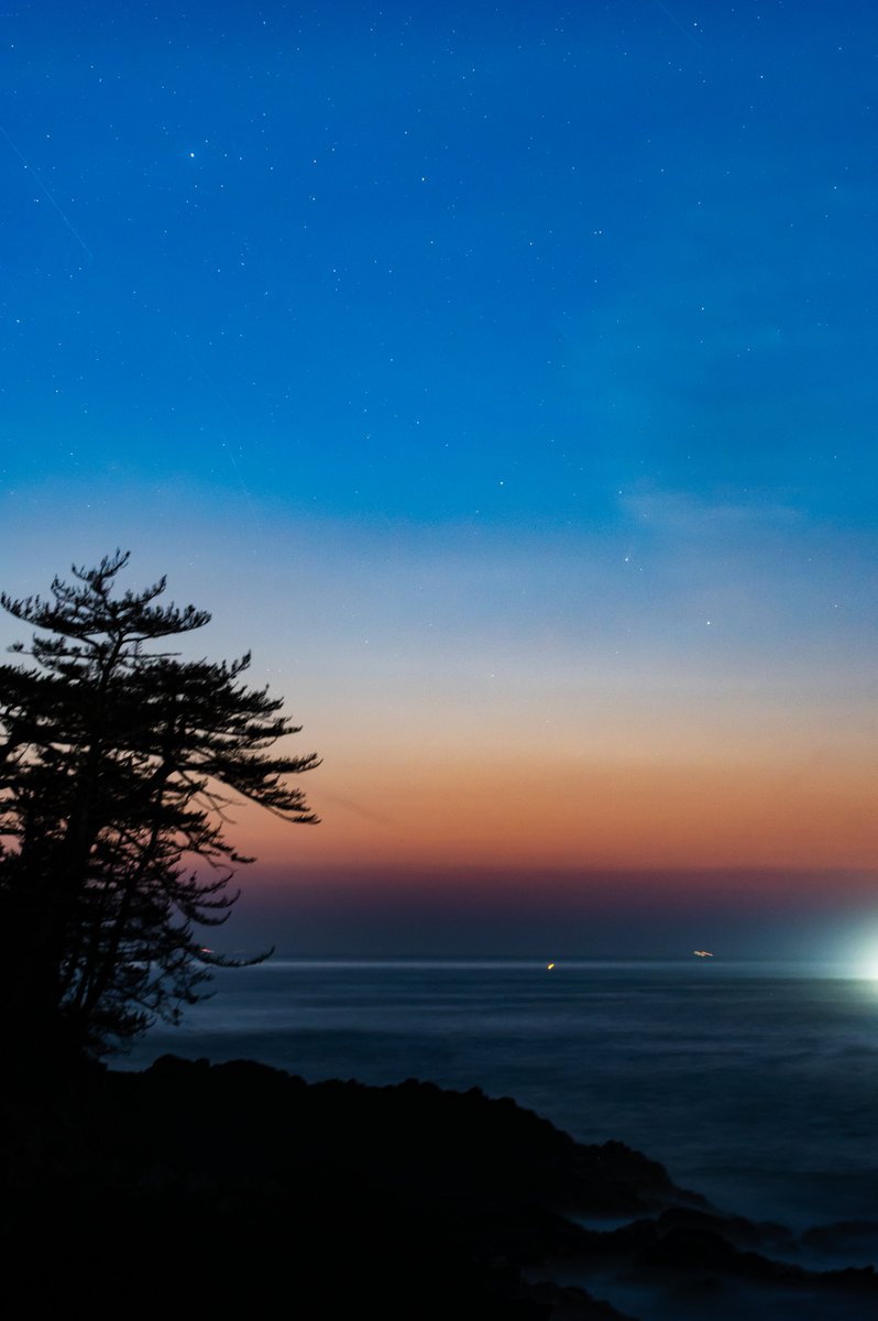 朝焼けとパンスターズ彗星
50mm F2.8 20s