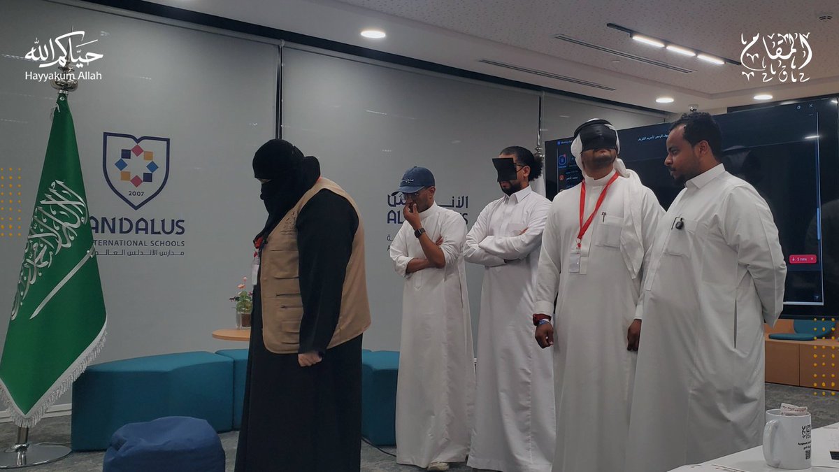 بين الإرشاد والتوجيه لضمان أمن وسلامة ضيوف الرحمن، اختتمنا في #شركة_المقام البرنامج التدريبي لموسم حج 1447هـ 🕋

ركزنا في يومنا الثالث على تمكين كوادرنا من:
- إدارة المواقف بوضوح وحكمة
- اتخاذ القرار الصحيح في الوقت المناسب
- تحويل التحديات والمخاطر إلى فرص لتجربة إيمانية