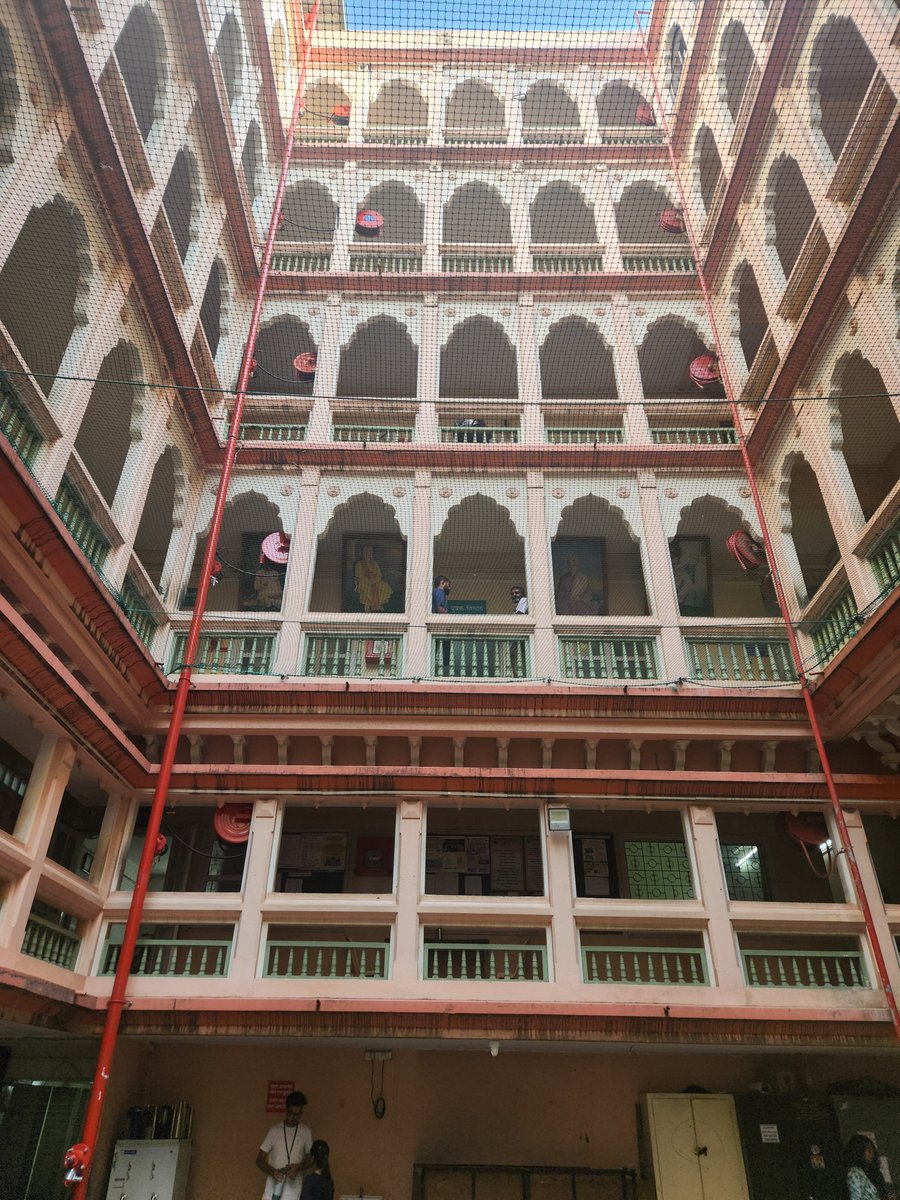 psywisdom's tweet image. Enjoyed talking on #AIwisdom at Jnana Prabhodini and IISER in Pune, India.