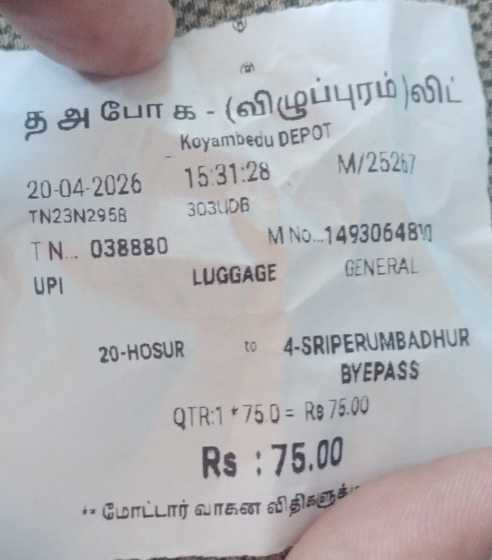 Musttalkagain1's tweet photo. @srinivasreddy77 @CMOTamilnadu @DoC_GoI Same situation for me too There were so many people carrying big luggage but I was just carrying a small induction cooker box but it still charged me extra 75 rupees  they says 20 kg luggage is allowed then why they are charging for a 2 kg box https://t.co/bhgNzRuTVd