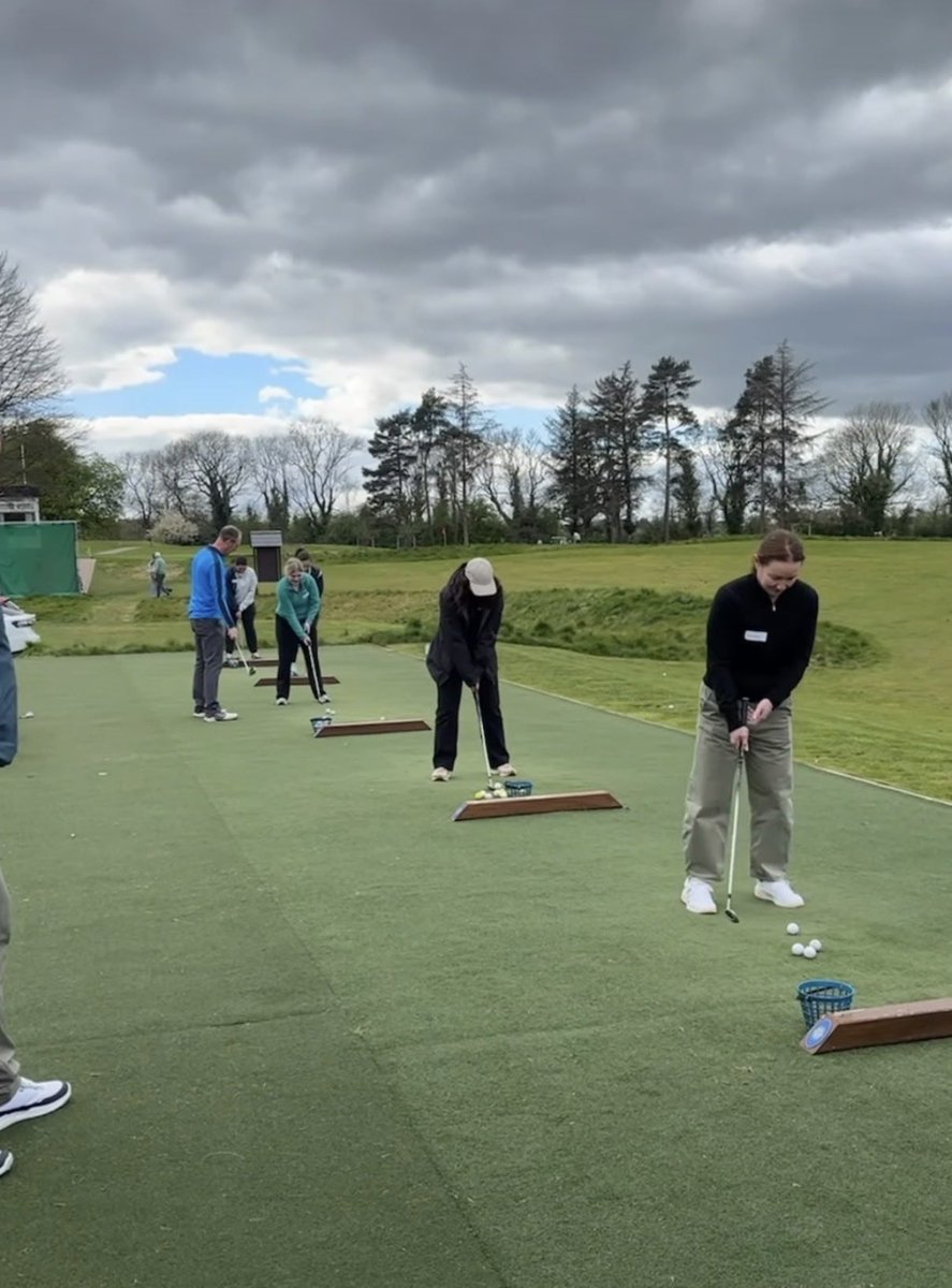 headingleygolf's tweet photo. Yesterday we welcomed 29 women to the Club for our Get Into Golf day aimed at new and beginner golfers.🏌️‍♀️ 

The group took part in some putting, chipping and driving activities followed by drinks &amp; snacks in the clubhouse. 🥂 

#getintogolf #womensgolf #givegolfago #clublife https://t.co/67UDy2J4Xi