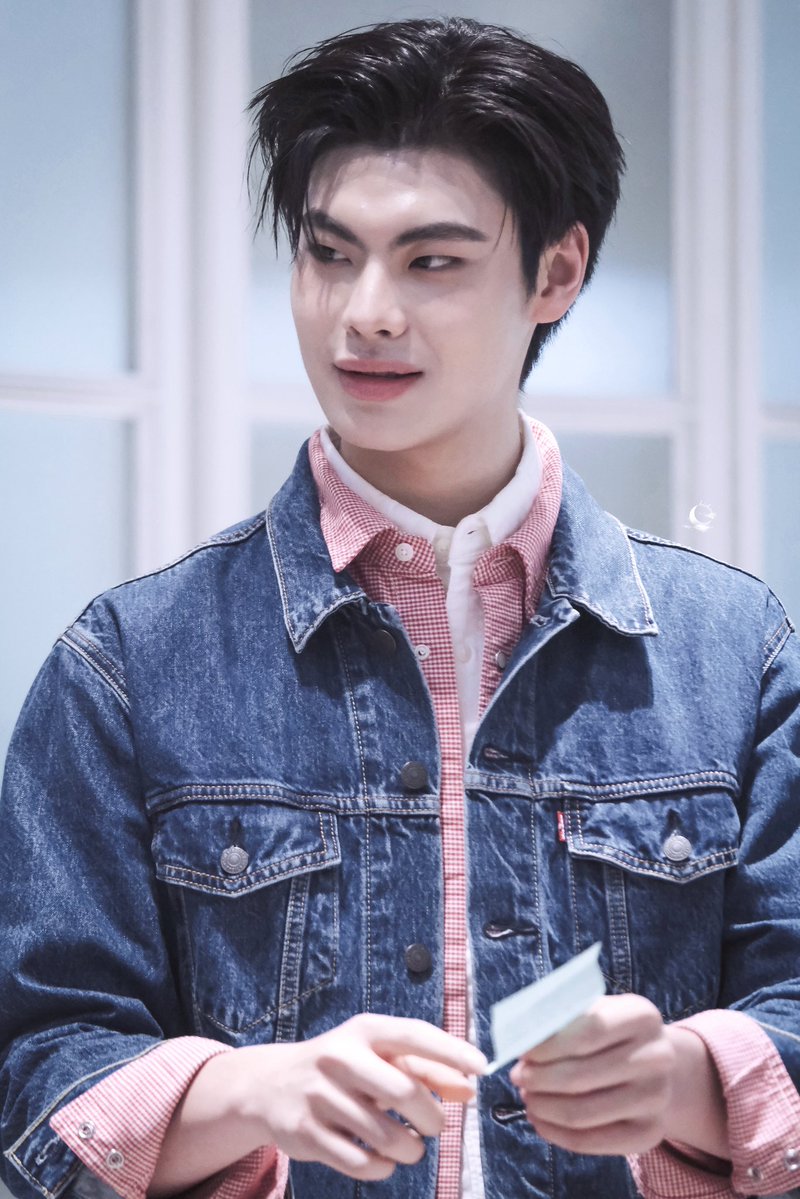 chichendy tweet media