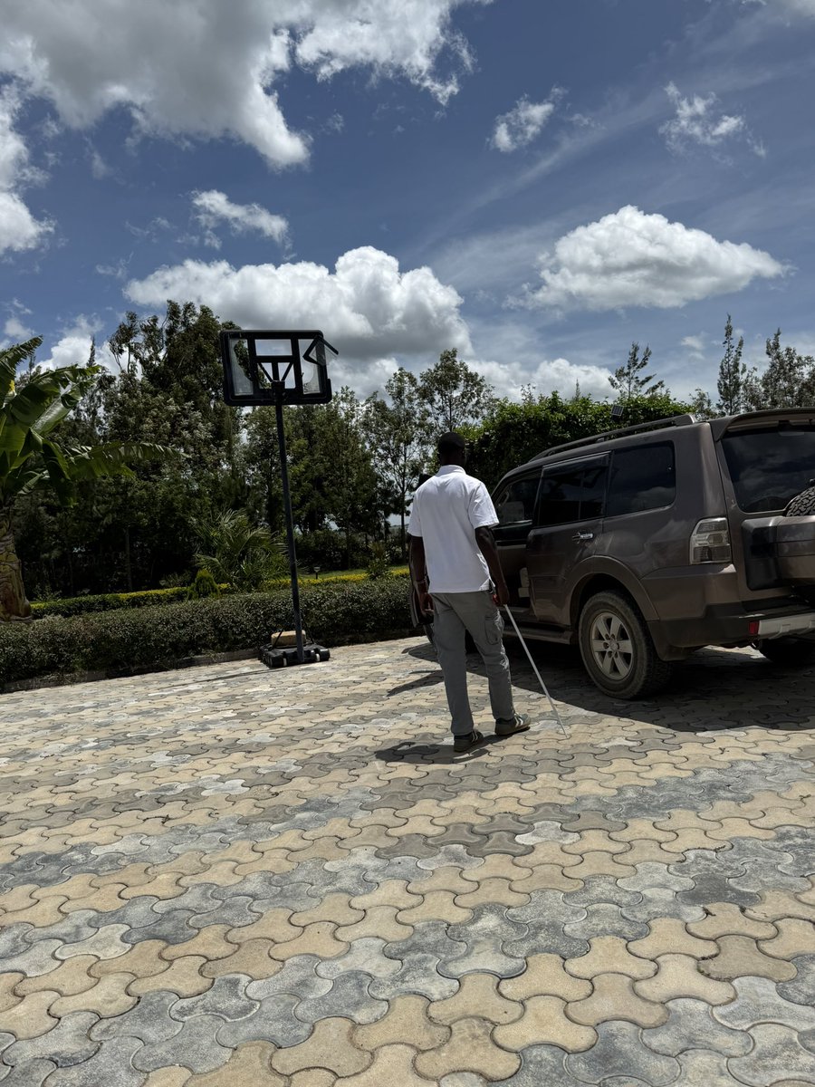 Somoina Kapeen tweet media