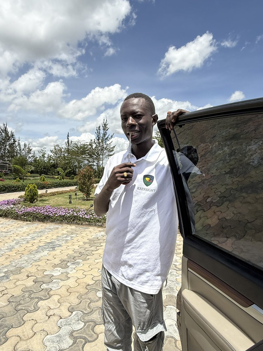 Somoina Kapeen tweet media