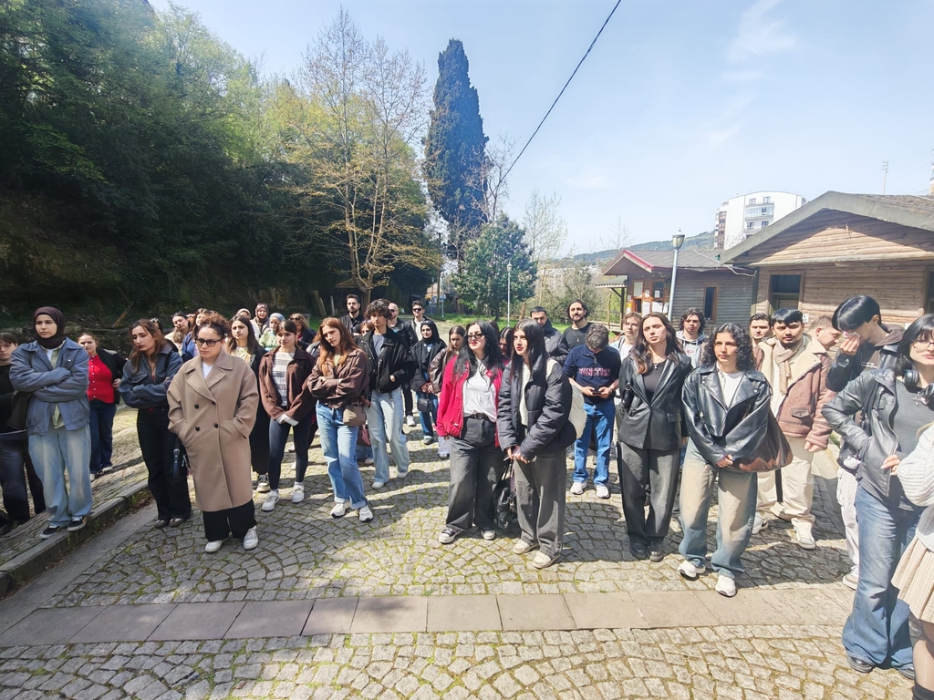 Beun_Turizm's tweet image. Rotamız Ereğli: Turizm Haftası Tarih ve Kültür Keşfi turizm.beun.edu.tr/haberler/rotam… #BEUN #turizmhaftası
@ihozolcer 
@beunedutr 
#İlkİlİlkÜniversite #GelecekBuradaŞekillenir