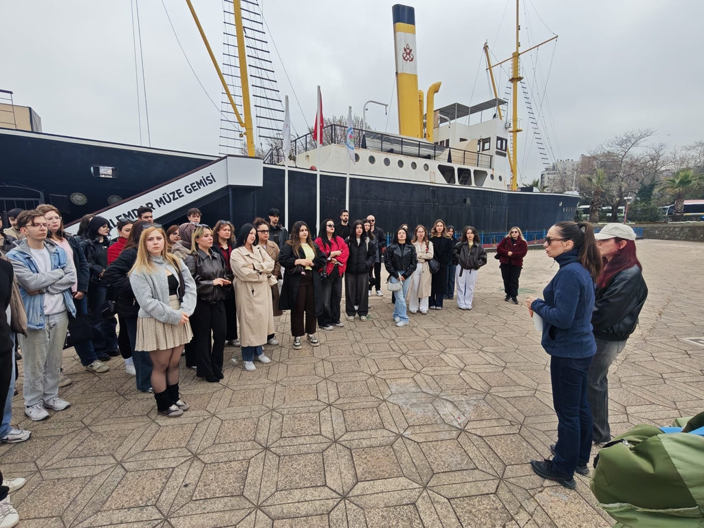 Beun_Turizm's tweet image. Rotamız Ereğli: Turizm Haftası Tarih ve Kültür Keşfi turizm.beun.edu.tr/haberler/rotam… #BEUN #turizmhaftası
@ihozolcer 
@beunedutr 
#İlkİlİlkÜniversite #GelecekBuradaŞekillenir