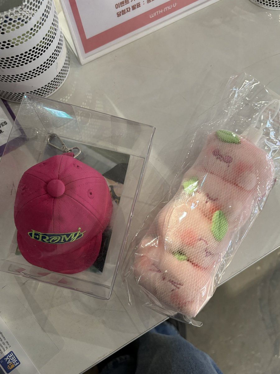 я их нашлаааа😭😭😭😭 точнее они меня нашли