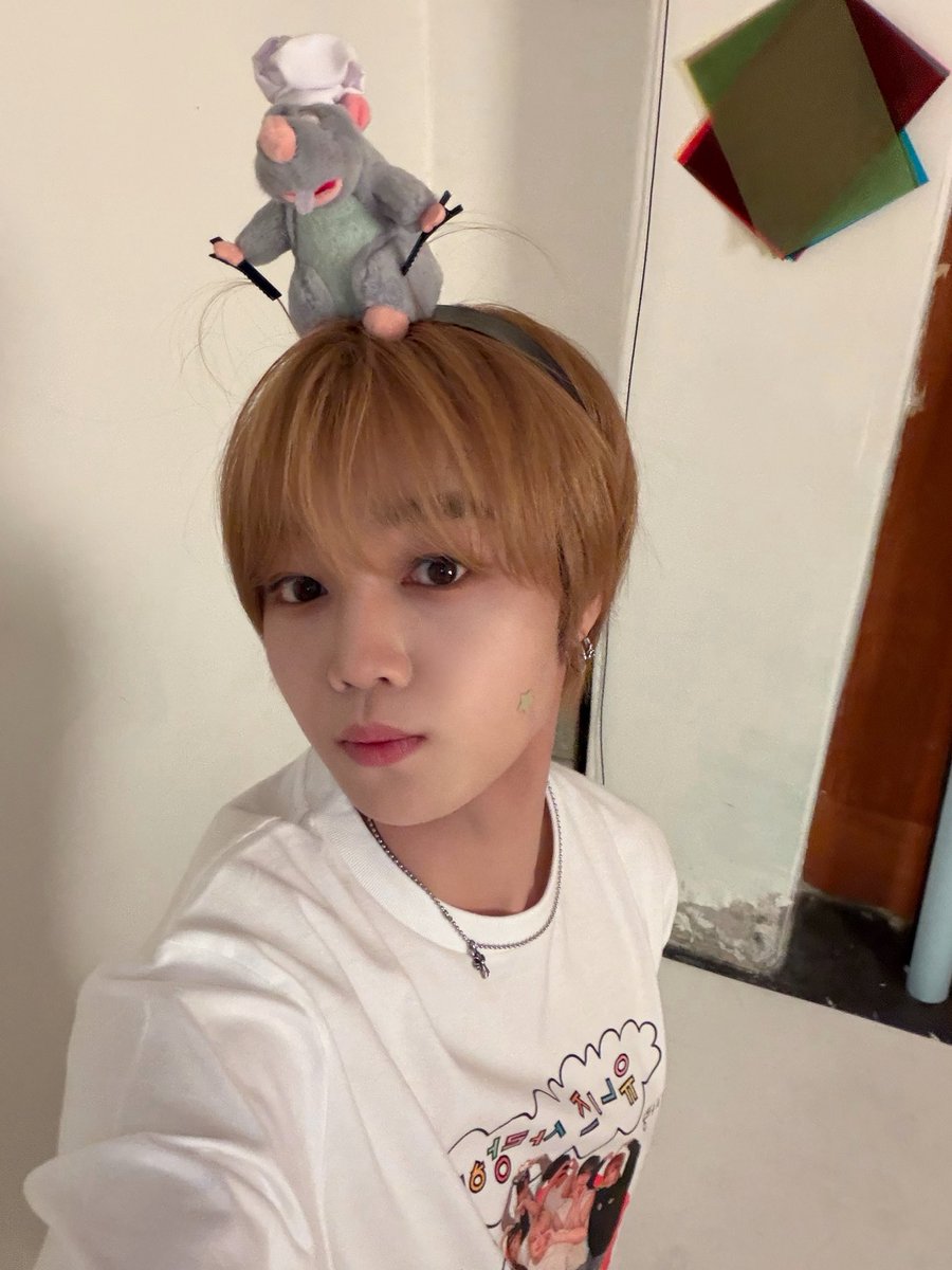 유나이트 4살이당 🐣

#은호 #EUNHO