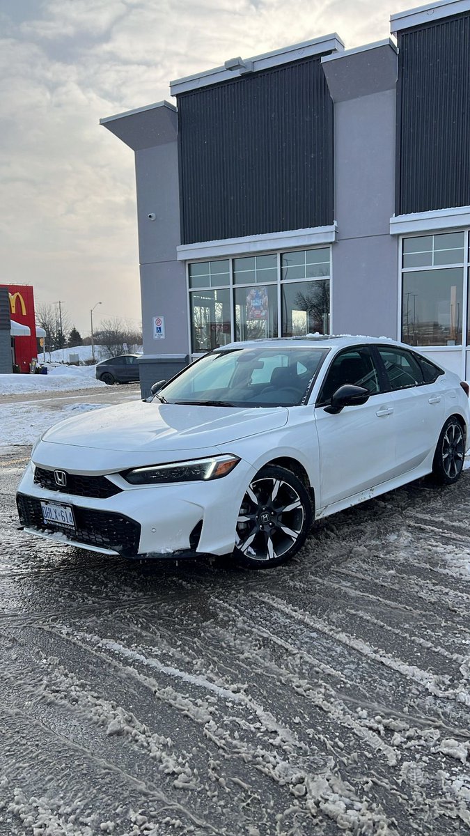 CFCKay8's tweet photo. 2026 HONDA CIVIC SPORTS TOURING HYBRID 
4006 KM
SUNROOF
WIRELESS CHARGING
270k cedis including shipping https://t.co/r84rIAeWgq