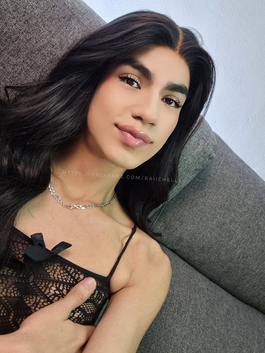RaiichellX's tweet photo. Woman in black 🖤 Hello x 🥰 https://t.co/eDbPSnfTd4