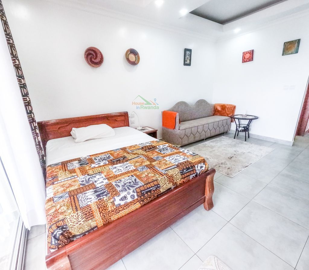 HouseInRwanda's tweet image. 🏠Kigali Furnished studio apartment for rent in Nyarutarama🆕

💸 Price:500,000 Rwf /month
🛏️ Bedrooms:1
🛁 Bathrooms:1
👍Furnished: Yes

For further details:👇houseinrwanda.com/property/rent/…

Contact name:👨‍💼Rosie

#Apartment #Rent #Kigali #HouseinRwanda