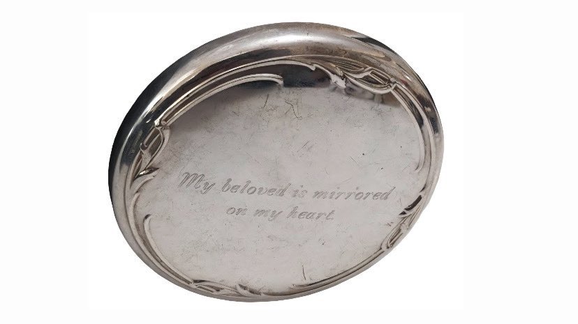 𝓇𝑜𝓈𝒾𝑒 tweet media