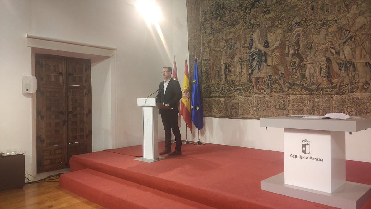 📢 Hoy, por fin, hemos firmado el acuerdo para recuperar la carrera profesional con el que se pone fin a 14 años de discriminación a los profesionales del Sescam.  #Enfermeria #Fisioterapia