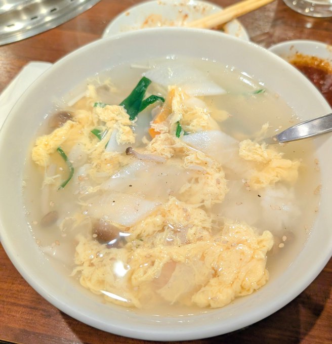 締めはクッパ。 