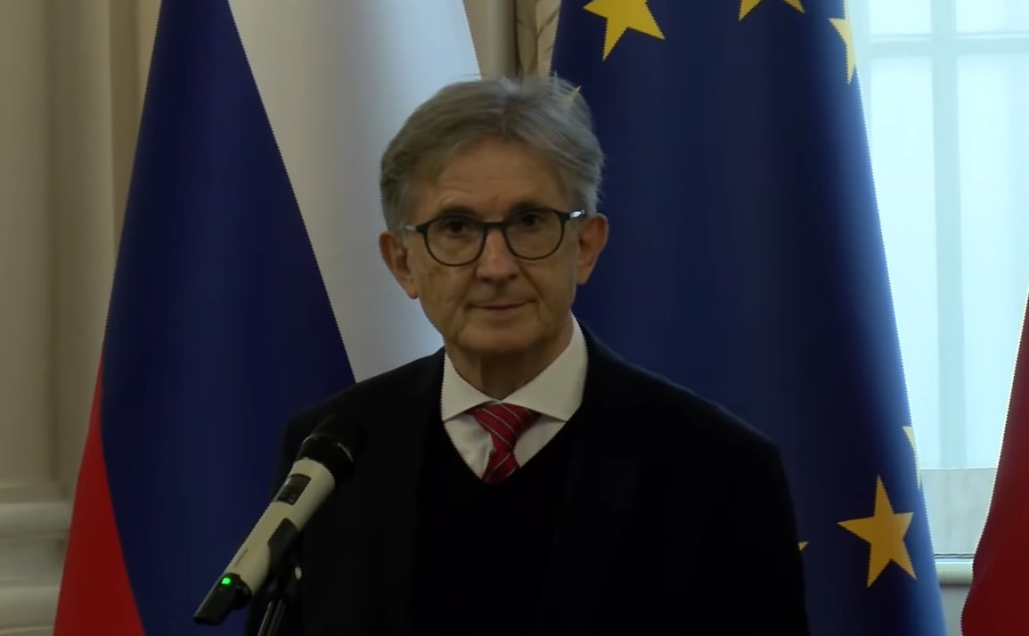 DemokratiSLO's tweet image. .@KrizanFranc: Predsednici sem sporočil, da imamo Demokrati svoja programska izhodišča, pri katerih bomo vztrajali v pogajanjih. Pogovarjali se bomo s tistimi, ki bodo pripravljeni uresničiti naš program. Želimo uresničiti program, ki smo ga obljubili volivkam in volivcem.