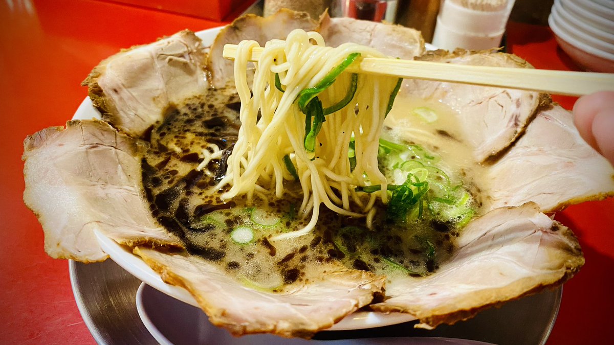 ヒッティー tweet media