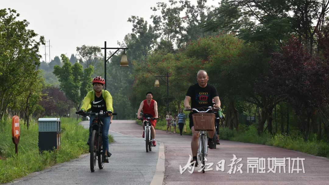 de vleesch carole tweet media