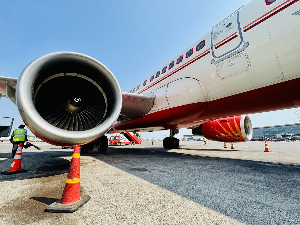 tweetpratikm's tweet photo. B-Roll #airbus #a321Ceo #lifeontheramp #cfm #cfm565B3 #ai573 https://t.co/IoSXLa3qOc