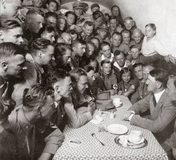 Felicidades en tu 137° aniversario. 
Heil Hitler.