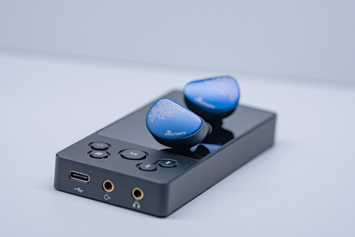 Kiwiears2020's tweet image. Balanced performance, comfortable fit, and musical clarity.🐟#CadenzaII
#KiwiEars #audio #hifi #IEM #audiophile #music