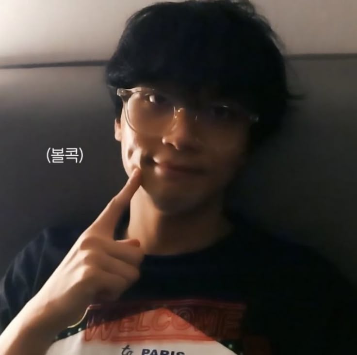 val☼ nohyuck au 📍 tweet media