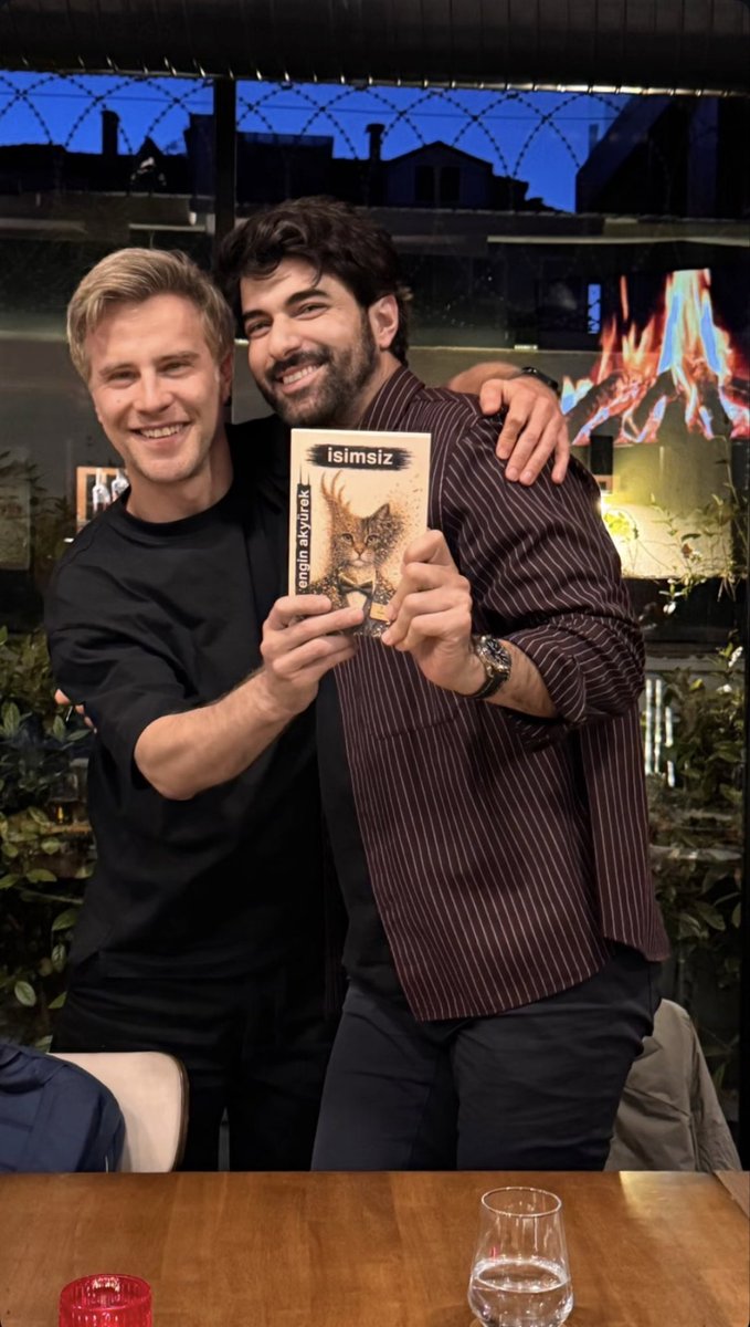 Eleni ღℰ.⍲ tweet media