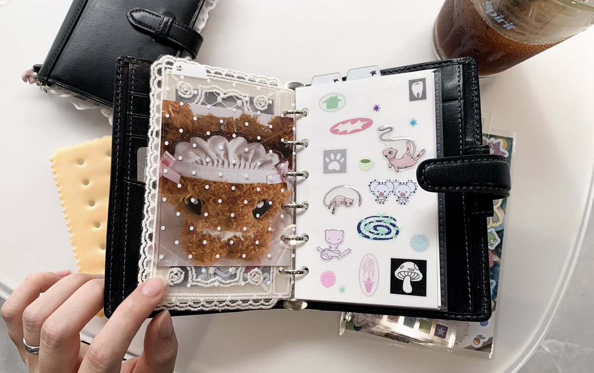 이유 (@r2asonn) on Twitter photo 