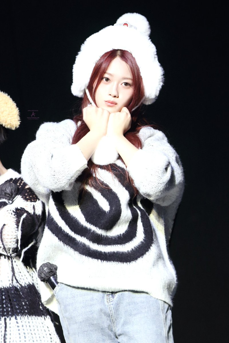 jess4dime's tweet image. 20241208 CLASS:y LOVE XX 인터아시아 팬사인회
원지민 part. 3 (1/4)
#클라씨 #CLASSy #원지민