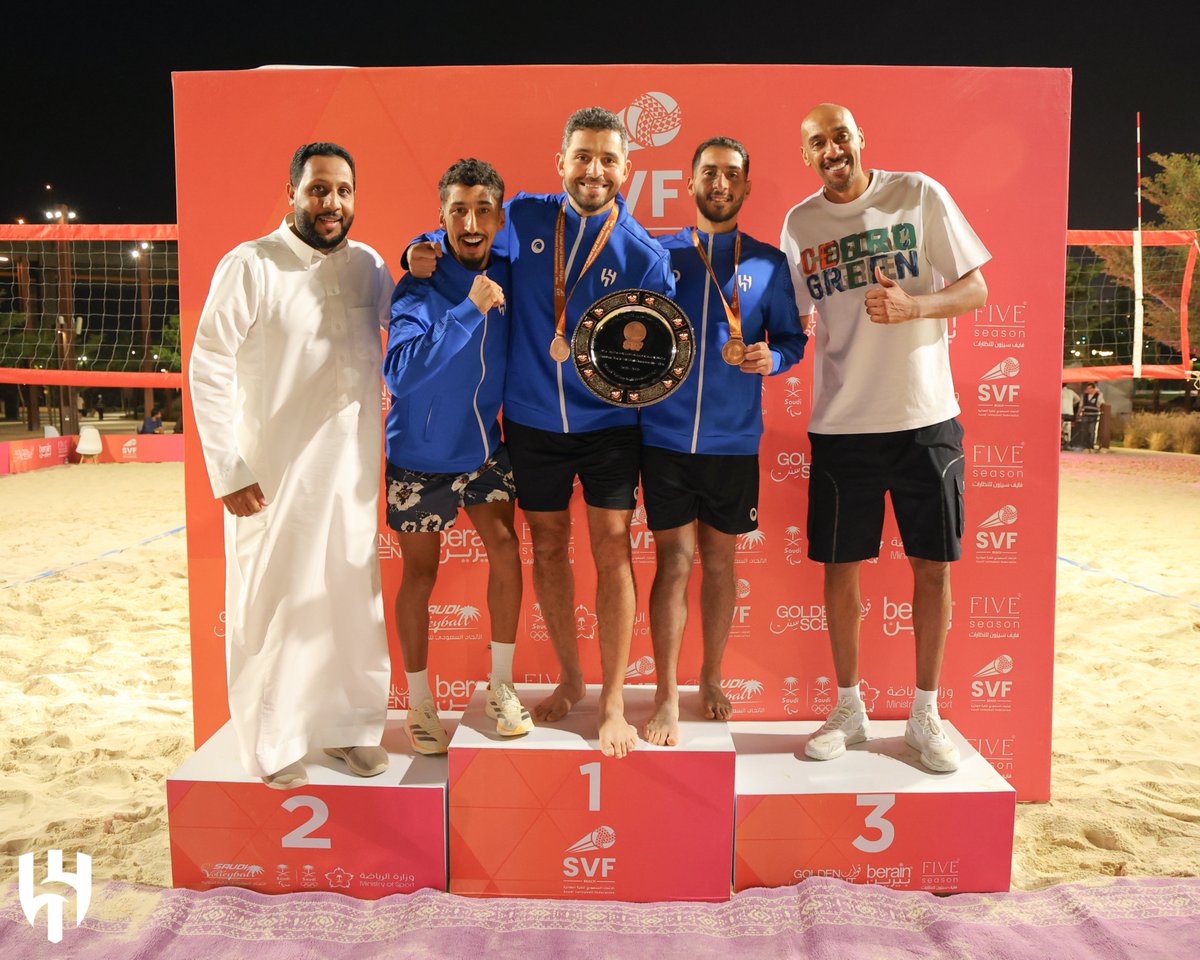 Alhilal_SG's tweet photo. 🏐طائرة شواطئ #الهلال تحقّق برونزية المملكة 🥉 https://t.co/gjpOOXYVFs